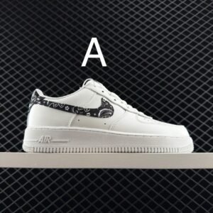 נעליים של נייק איר פורס