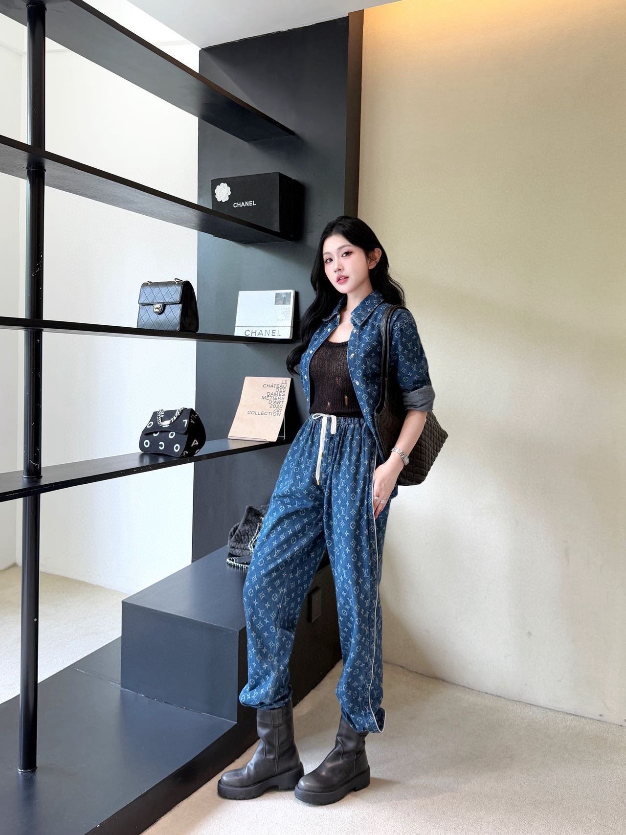 סט חולצה מכופתרת ומכנסיים של לואי ויטון