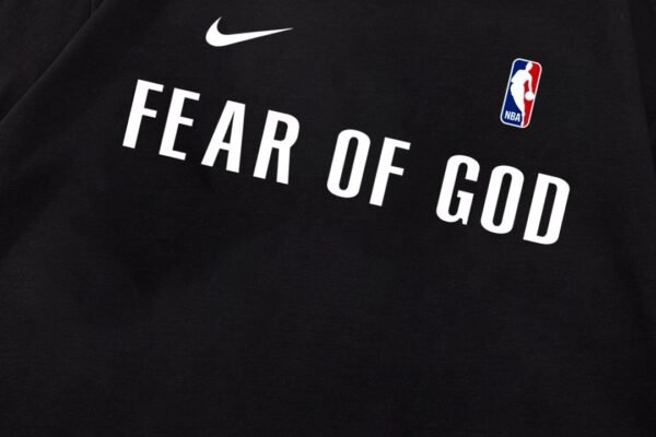 ⁦חולצה קצרה של אסנשיאל & נייק & NBA⁩ – תמונה ⁦3⁩