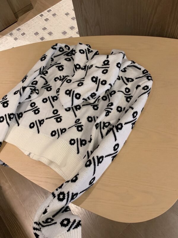 ⁦סוודר של אלו יוגה⁩ – תמונה ⁦6⁩