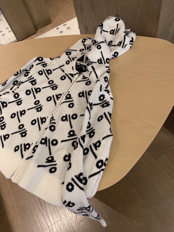 ⁦סוודר של אלו יוגה⁩ – תמונה ⁦2⁩