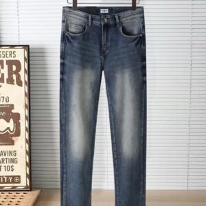 מכנסיים ג׳ינס של איב סאן לורן