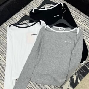 חולצה של מיו מיו