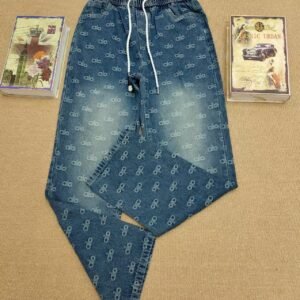 מכנסיים ג׳ינס של אלו יוגה