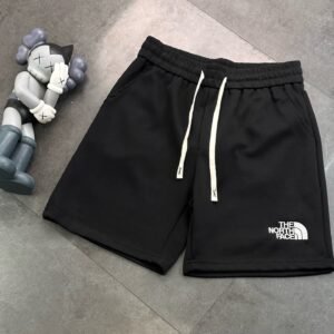 מכנסיים קצרים של דה נורט פייס