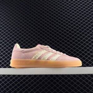 נעליים של אדידס גזל