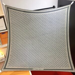 צעיף של דיור