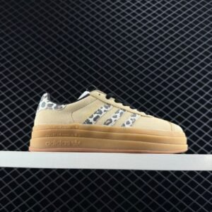 נעליים של אדידס גזל