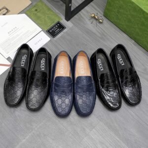 נעליים של גוצ׳י מעור