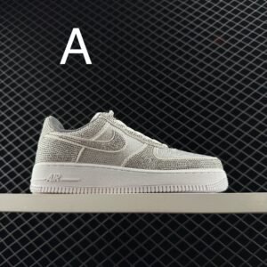 נעליים של נייק איר פורס