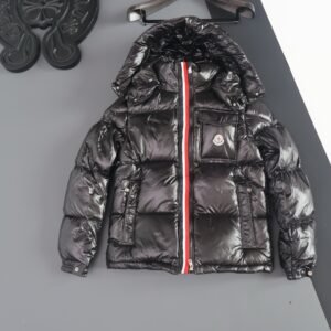 מעיל של מונקלר