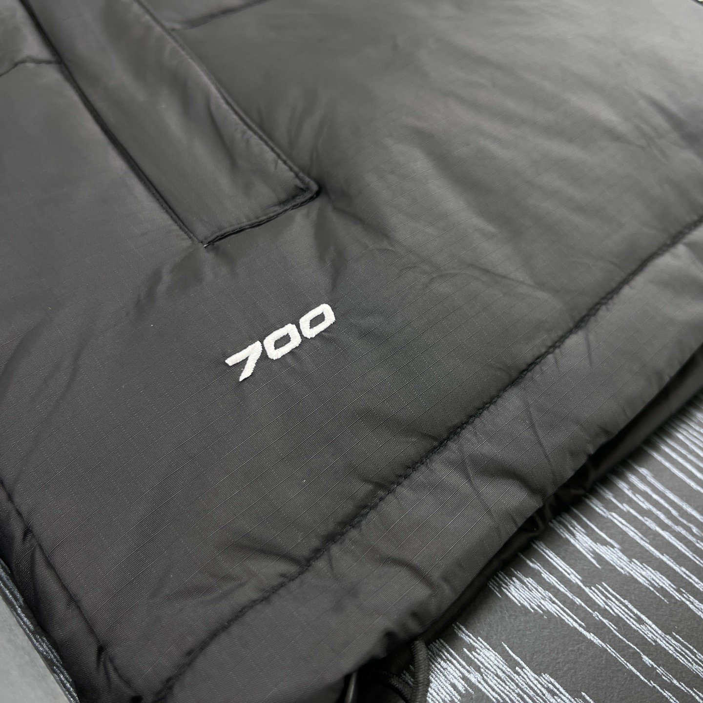 שחפץ אפוד של דה נורט פייס – תמונה 12