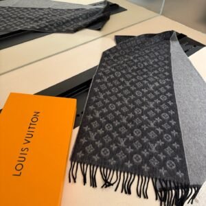 צעיף של לואי ויטון