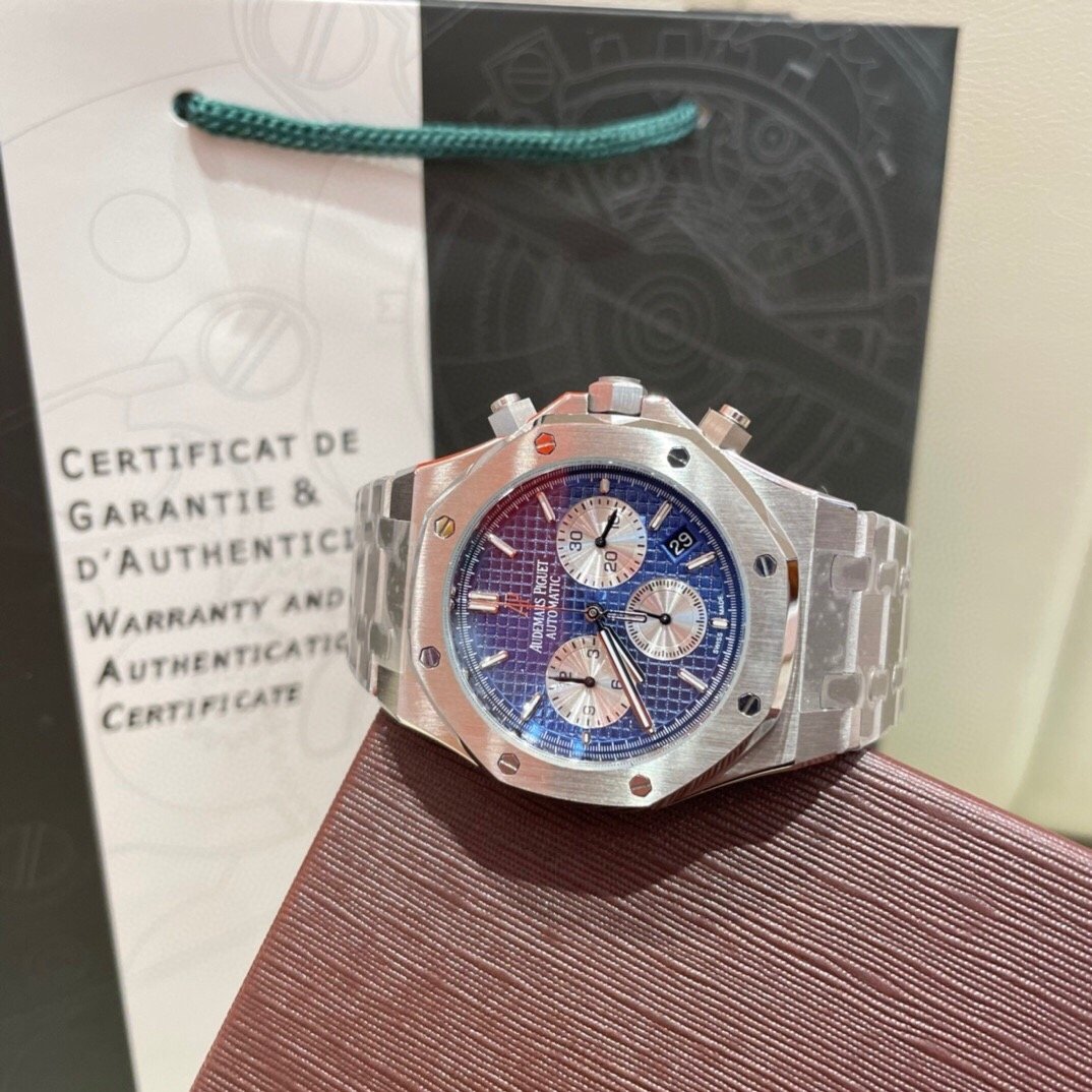 שעון של אודמר פיגה – תמונה 2