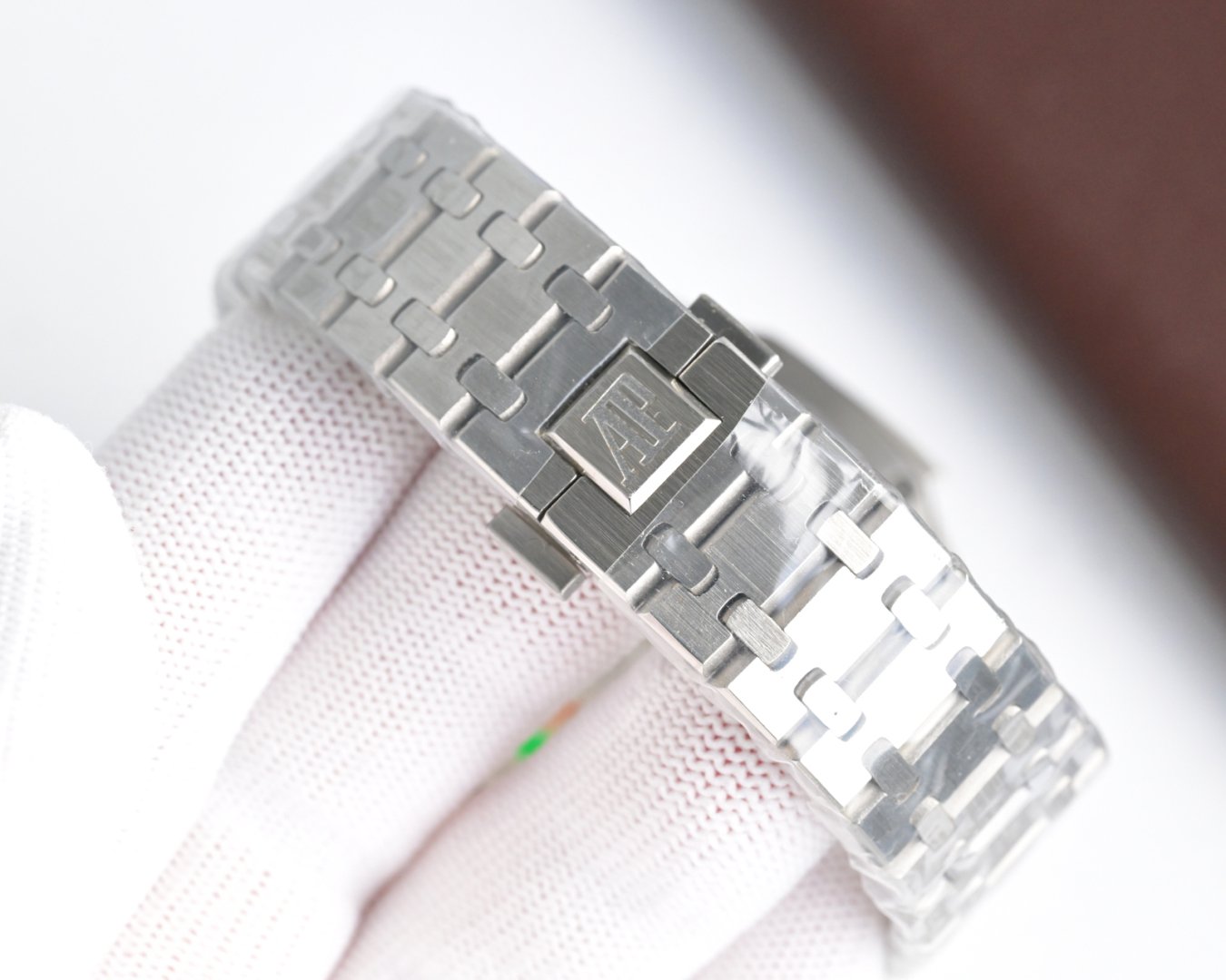 שעון של אודמר פיגה – תמונה 7