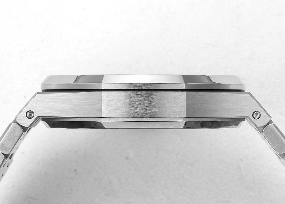 שעון של אודמר פיגה – תמונה 5