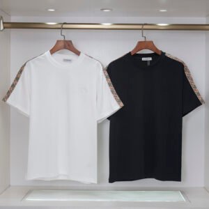 חולצה קצרה של ברברי