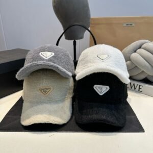 כובע של פראדה