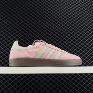 נעליים של אדידס גזל