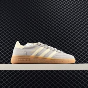 נעליים של אדידס ספציאל