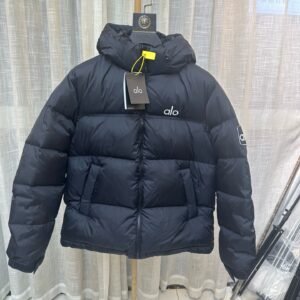 מעיל של אלו יוגה