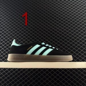 נעליים של אדידס גזל