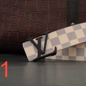 חגורה של לואי ויטון מעור