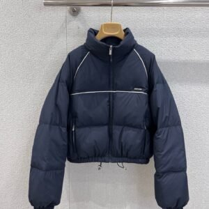 מעיל של מיו מיו