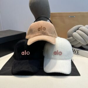 כובע מצחייה של אלו יוגה