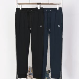 מכנסיים טרניג של פרד פרי