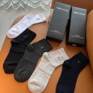 5 זוגות גרביים של טומי הילפיגר