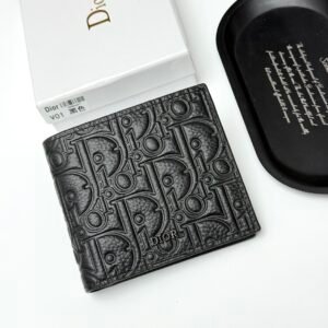 ארנק של דיור מעור