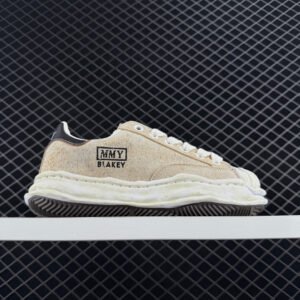 נעליים של מייסון מיארה