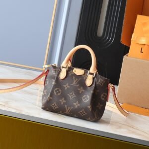 תיק של לואי ויטון מעור