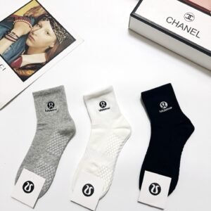 3 זוגות גרביים של לולו למון