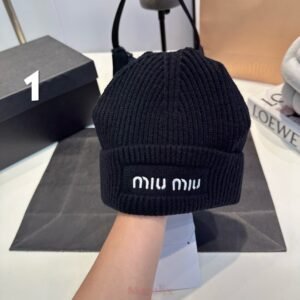 כובע גרב של מיו מיו