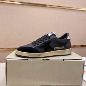 נעליים של גולדן