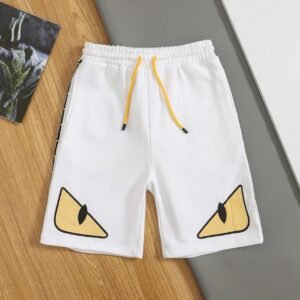 מכנסיים קצרים של פנדי