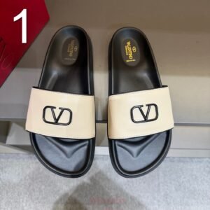 כפכפים של ולנטינו מעור