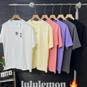 חולצה קצרה של לולו למון