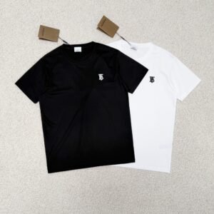 חולצה קצרה של ברברי