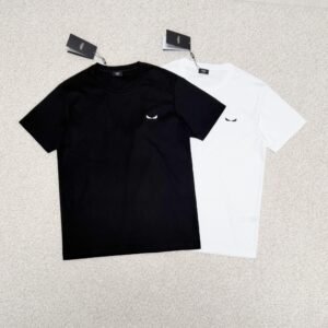 חולצה קצרה של פנדי